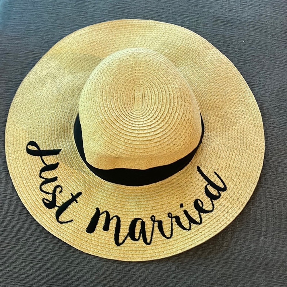 “Just Married” sun hat